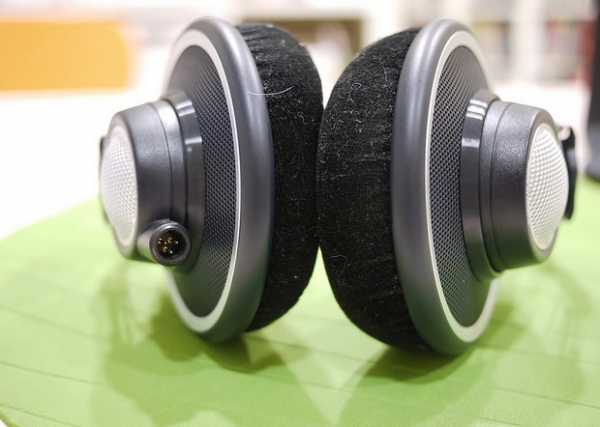 爱科技K702 HIFI头戴式耳机