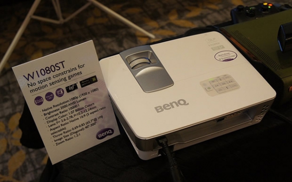 BenQ W1080ST投影仪