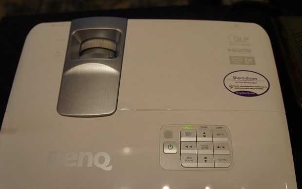 BenQ W1080ST投影仪