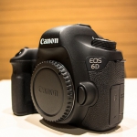 Canon EOS 6D 单反相机 美国Amazon价格1415美元 海淘到手约8742RMB 赠相机包+闪存卡+单脚架+电池