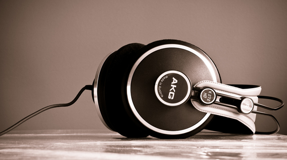AKG K272HD头戴式高清解析顶级监听耳机