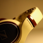 Sennheiser HD598 头戴式耳机 美国Amazon价格187.46美元 海淘到手约1183RMB 京东2319