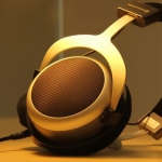 Beyerdynamic T90  Tesla高端头戴式耳机 美国Amazon价格457美元 海淘到手约2795RMB 京东3890