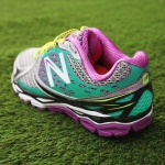 New Balance W1080v3 女士顶级慢跑鞋 美国Amazon价格65.97美元 海淘到手约449RMB 国内838+