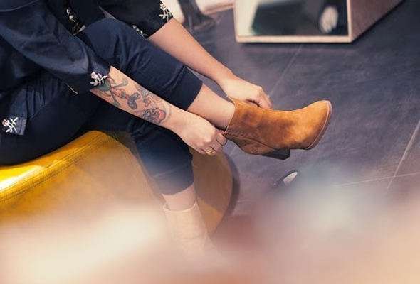 Timberland女士真皮短靴