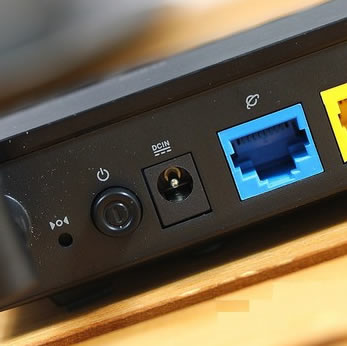 华硕 RT-N10E 11N 150M无线路由器