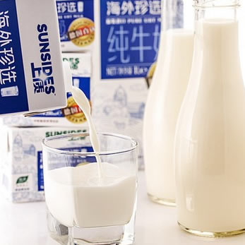 上质 “海外珍选”纯牛奶 