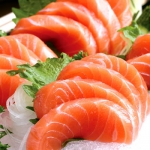 鱼篮子 挪威进口三文鱼生鱼片200g 一号店价格32.8元（有赠品）