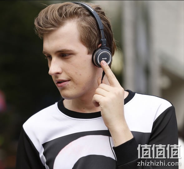 AKG K450头戴式耳机