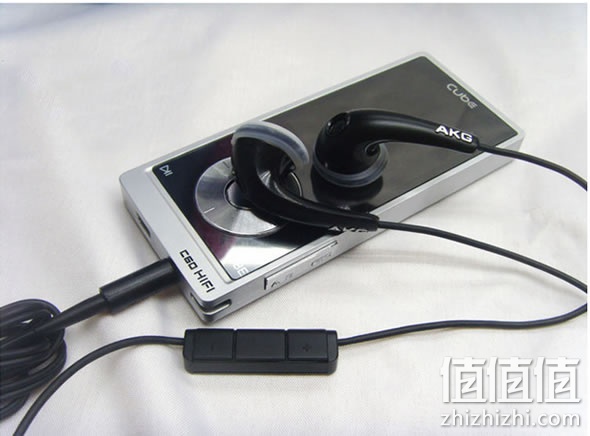 AKG K318入耳式耳机