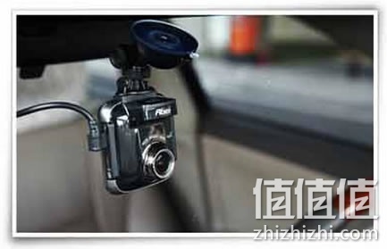 快译通行车记录仪