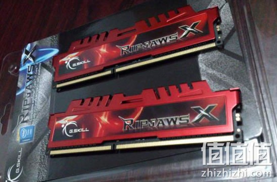 芝奇F3-17000CL11D-8GBXL台式机内存