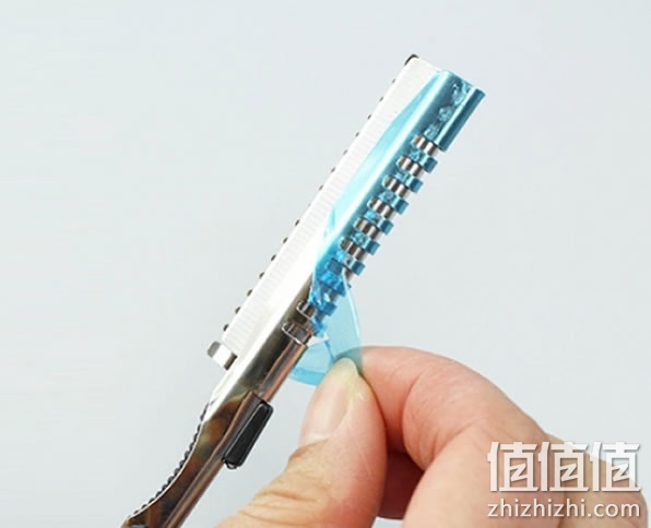 修眉刀