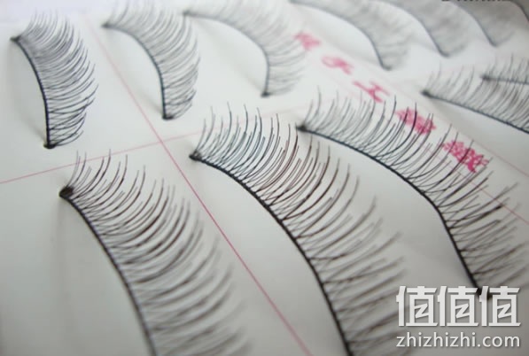假睫毛