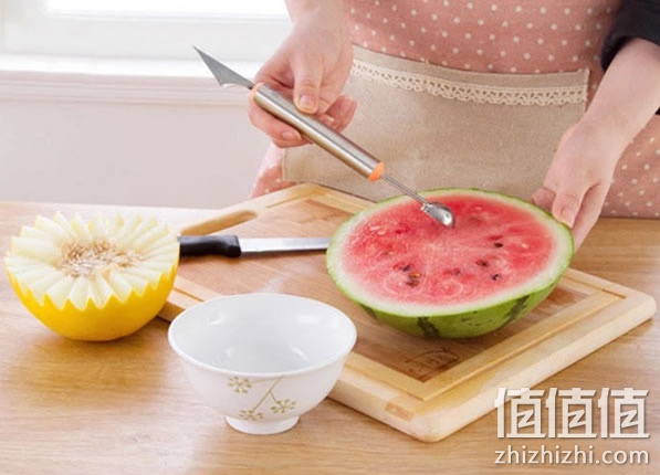 挖球器
