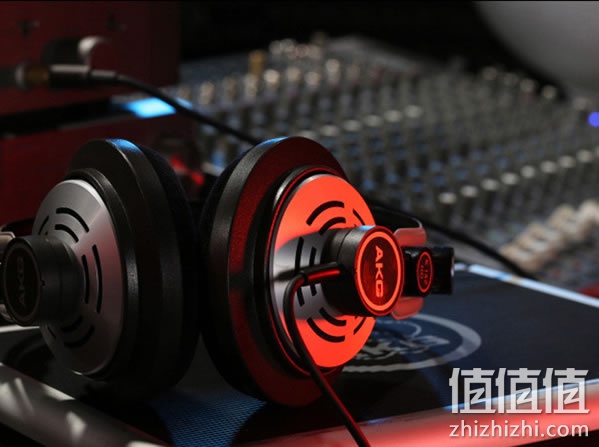 AKG K142HD耳机