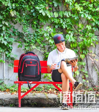 X-力Mackar双肩电脑背包
