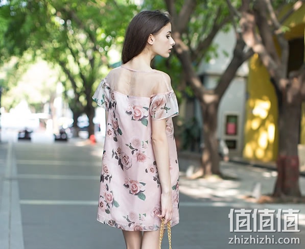 连衣裙