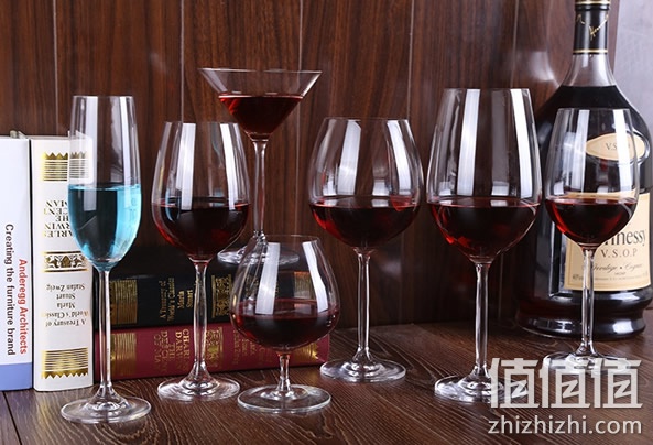 高脚杯