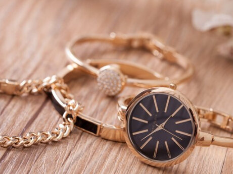884.8元 有晒单!Anne Klein 安妮克莱因 石英女士手表 AK-1470 GBST 884.8元 (1264元 ,3件7折 )
