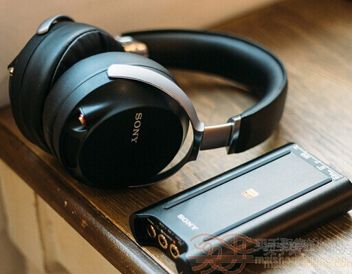 SONY 索尼 PHA-3 便携式耳机放大器 解码+耳放 4599元 (京东4899元 )