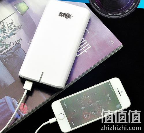 半岛铁盒K20充电宝