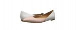 Calvin Klein Galice 女士尖头平底鞋