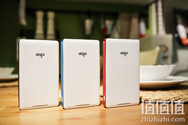 aigo AC100 10000mAh移动电源/充电宝