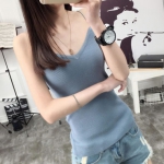 依悦女士韩版V领修身针织吊带打底衫