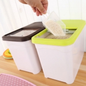 再也不怕小强了！新世亚厨房塑料面粉桶米桶 20斤装