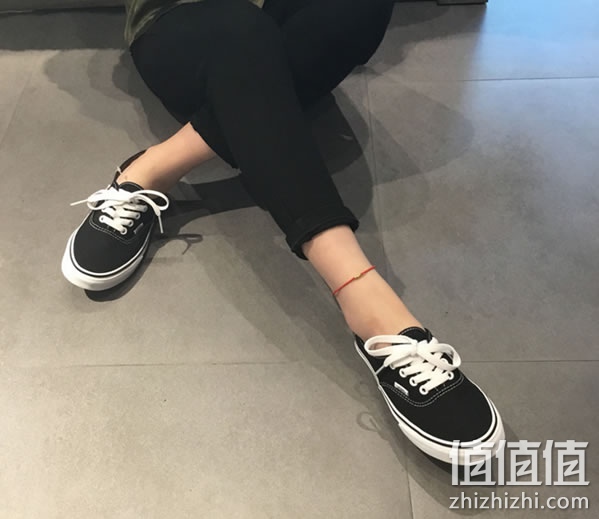 范斯经典款板鞋