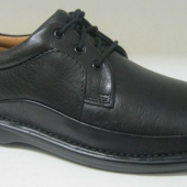 Clarks 其乐 男士真皮系带休闲鞋 Prime会员免费直邮含税到手￥305
