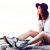 Dr.Martens  Leyton 女士马丁靴