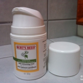 Burt's Bees 小蜜蜂 零敏阳光保湿日霜 50g Prime会员凑单免费直邮含税到手￥81