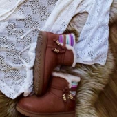 UGG australia Auburn Serape 女士短款雪地靴 质感柔软