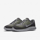 耐克（NIKE） LUNARGLIDE 8 SHIELD  女士拒水透气跑鞋