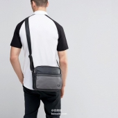 Fred Perry 男士休闲斜挎包 蓝黑色 Prime会员免费直邮到手￥353