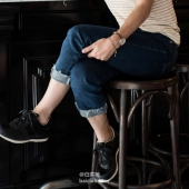 UGG 女士真皮休闲鞋 $59.99 到手￥510