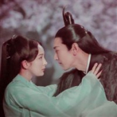 十里桃花妆：Estee Lauder雅诗兰黛倾慕唇膏魅色系列唇膏