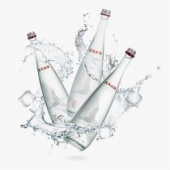 农夫山泉 高端充气天然矿泉水（玻璃瓶）750ml*12瓶 整箱（图案随机）