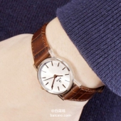 文艺范 Bulova 宝路华 复古石英女表 Prime会员免费直邮含税到手￥361