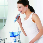 洁碧（Waterpik） WP-900 Complete Care 旗舰型电动牙刷+冲牙器 去除牙菌斑 呵护牙龈