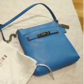 蔻驰（COACH） Pebbled Leather Coach Swagger Swingpack 女士真皮单肩包 简约实用