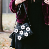 瑞贝卡·明可弗（Rebecca Minkoff）  女士真皮立体花朵相机包