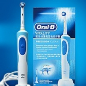欧乐B（Oral-B） D12013 清亮型电动牙刷 安全充电 可水洗 防滑手柄