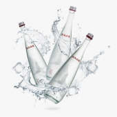 农夫山泉 高端充气天然矿泉水（玻璃瓶）750ml*12瓶 整箱 低钠淡矿泉（图案随机）