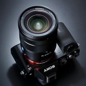 索尼（SONY） Vario-Tessar T FE 16-35mm F4 ZA OSS 全画幅蔡司镜头 广角变焦 恒定F4.0大光圈