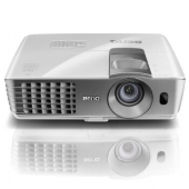 明基（BenQ） W1070 全高清 3D投影机 1080P 2200流明