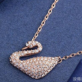 Swarovski施华洛世奇Swan金天鹅项链	 到手约¥450