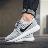 NIKE 耐克 ROSHE TWO FLYKNIT 男子运动鞋
